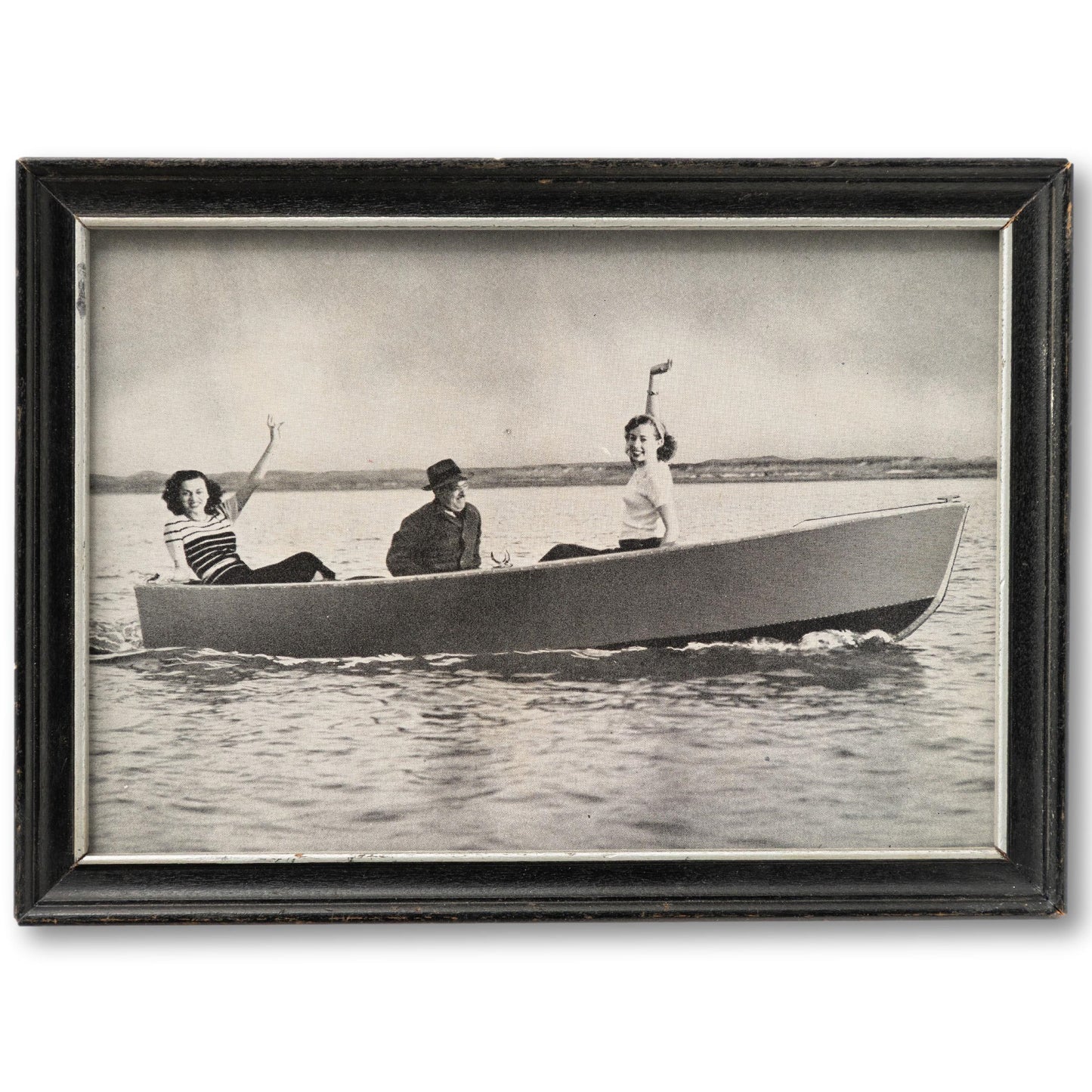 B&W Leisure Boat Print