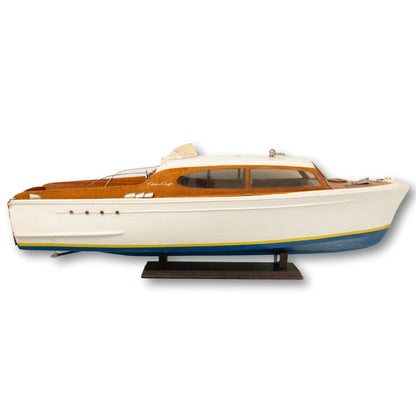 Large Chris-Craft Cruiser