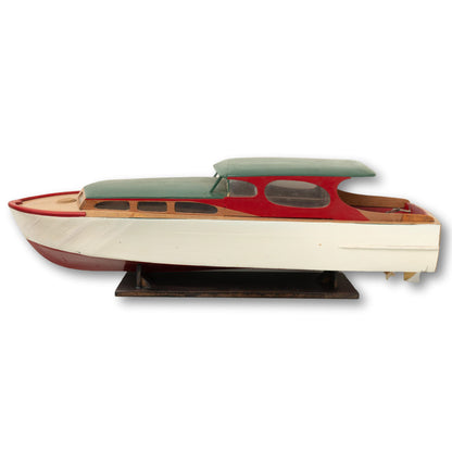 Model Cabin Cruiser